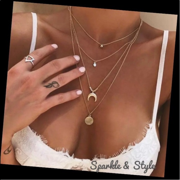 Jewelry - Multi-layered necklace